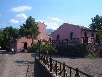 Agriturismo Borgo San Nicolao Bauernhof *